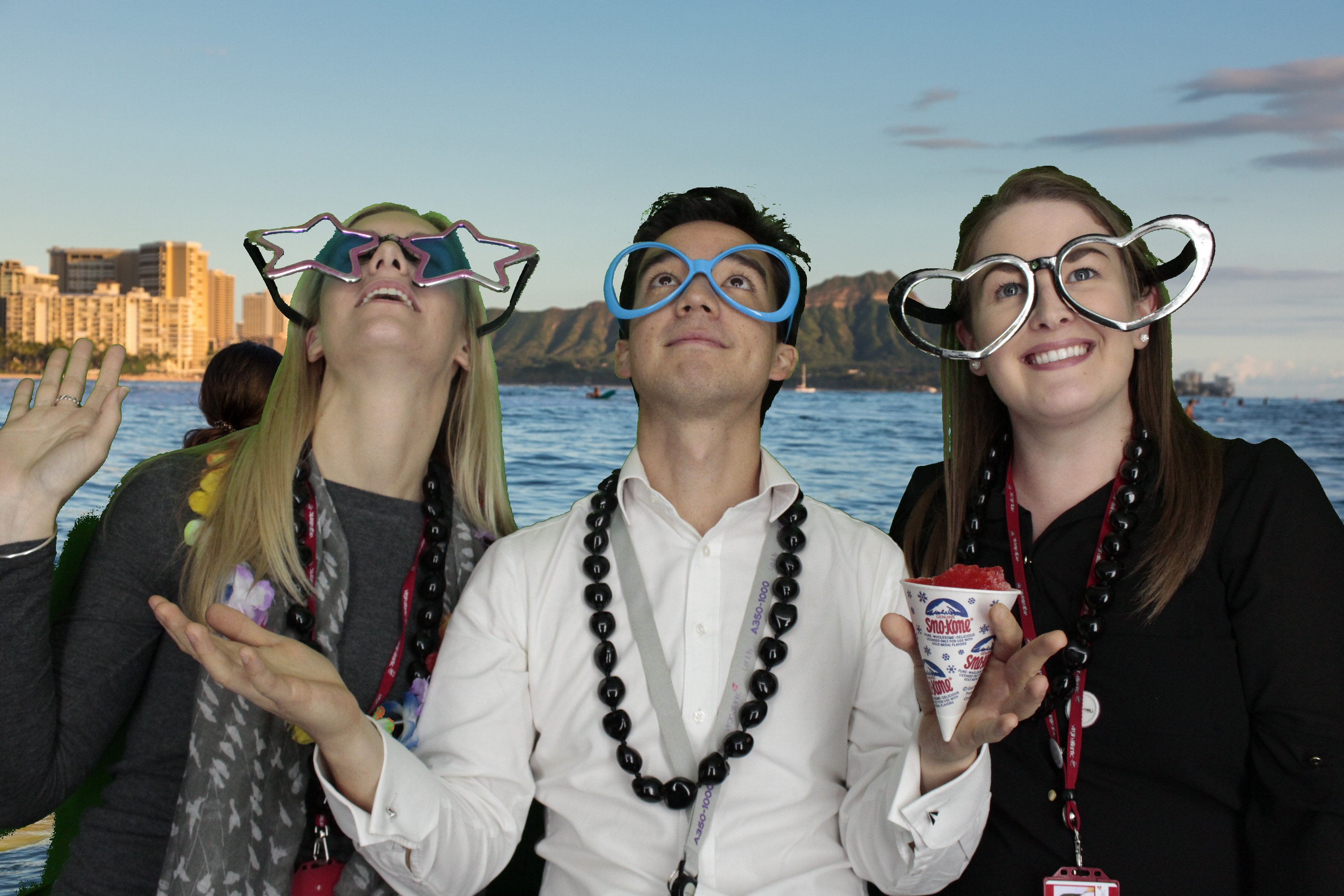 Hawaii Theme Virgin Holidays | View more photos from the event at gallery.myphotoboothexperience.co.uk/u/MyPhotoBoothExperienceLtd/Hawaii-Theme-Virgin-Holidays